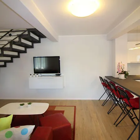 Charmantes Nur 700 Meter Zum Mit Garten, Waschmaschine, Wifi Апартаменты *