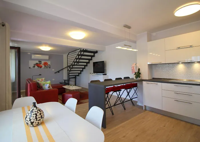 Charmantes Nur 700 Meter Zum Mit Garten, Waschmaschine, Wifi