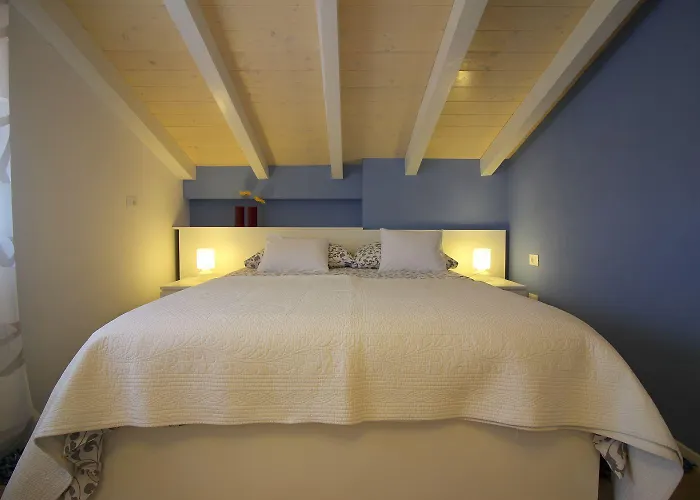 Charmantes Nur 700 Meter Zum Mit Garten, Waschmaschine, Wifi Poreč