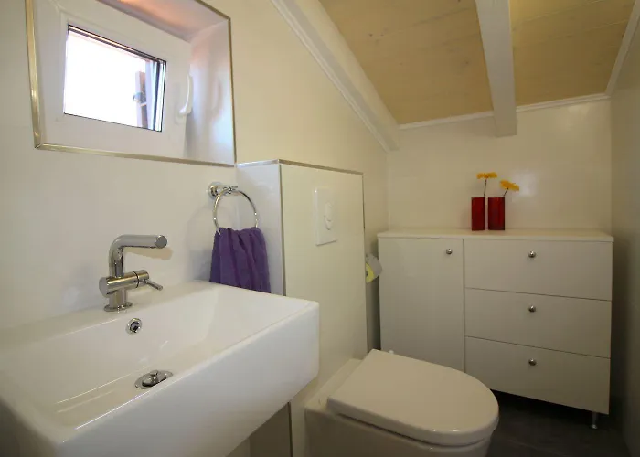 Charmantes Nur 700 Meter Zum Mit Garten, Waschmaschine, Wifi *