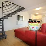 Charmantes Nur 700 Meter Zum Mit Garten, Waschmaschine, Wifi
