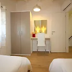 Apartment Charmantes Nur 700 Meter Zum Mit Garten, Waschmaschine, Wifi