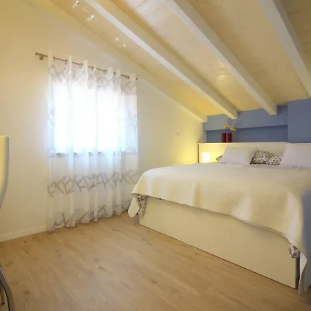 Apartamento Charmantes Nur 700 Meter Zum Mit Garten, Waschmaschine, Wifi