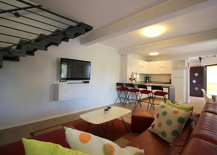 Charmantes Nur 700 Meter Zum Mit Garten, Waschmaschine, Wifi Poreč