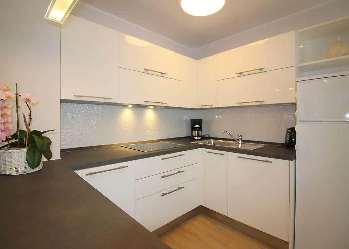 Charmantes Nur 700 Meter Zum Mit Garten, Waschmaschine, Wifi Lejlighed Poreč